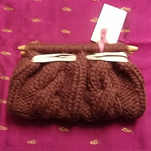 Margaret Nicole New York City - Hand Knit Handbag - Picture 8 of 8